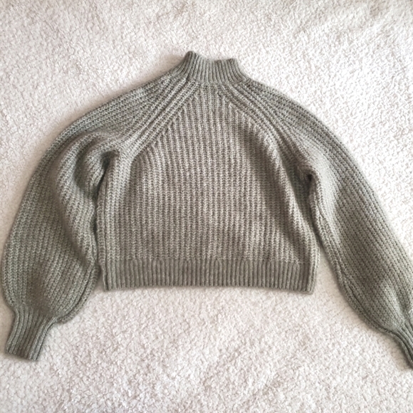 Bershka Turtleneck Balloon Sleeve Sweater - Picture 3 of 5